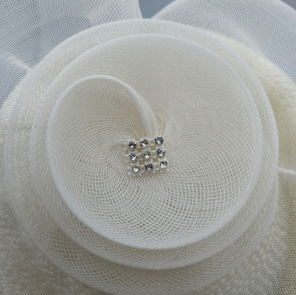 Vintage Pillbox Hat with Netting and Rhinestones - Picture 5 of 16